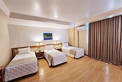 SUITE TRIPLA TWIN COM HIDRO - 3 camas de solteiro