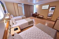 SUITE TRIPLA TWIN COM HIDRO - 3 camas de solteiro