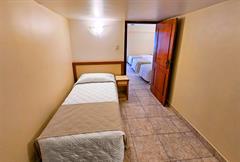 SUPERIOR QUÁDRUPLO - 4 camas de solteiro