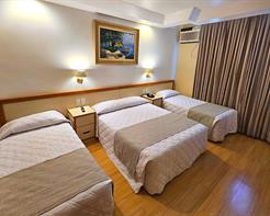 SUPERIOR QUÁDRUPLO -  1 cama de casal e 2 camas de solteiro