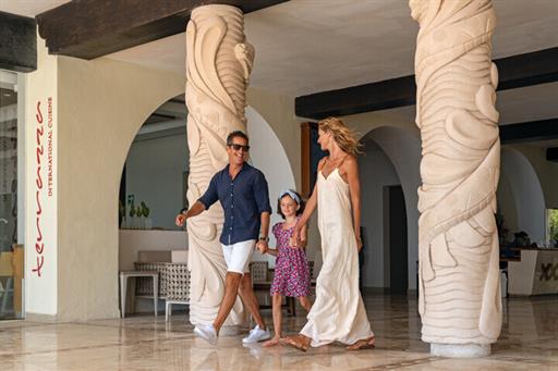 area de lobby fisherman.jpg