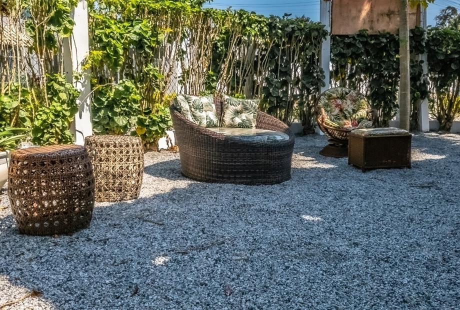 38  f2f99c8c-7c1e-42d4-b257-7db599e75273.jpeg