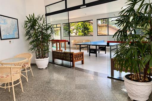 lobby1.jpg