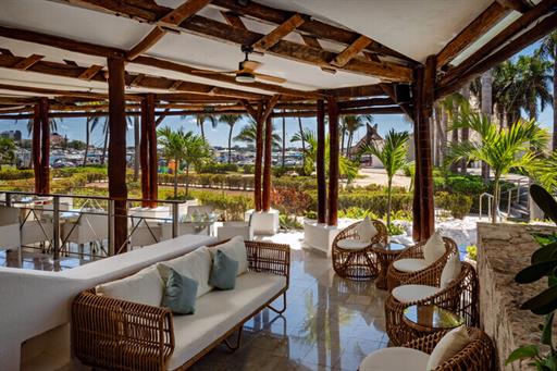 pergola restaurant.jpg