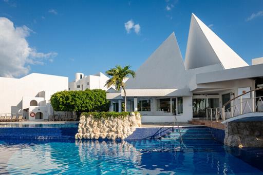 pool area marina.jpg