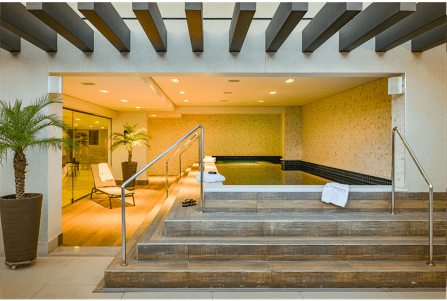 ANAPOLIS_PISCINA_HOTEL-02.png
