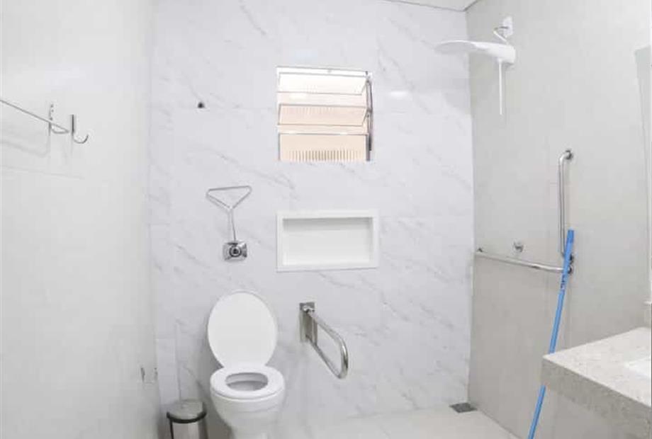 luxo banheiro pne.jpeg