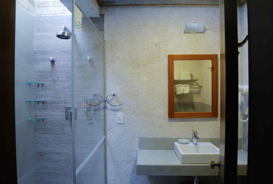 3.1_bosque standard_banheiro.jpg