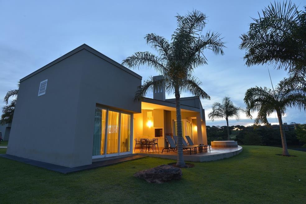 Casa Boutique - fachada Noite.JPG