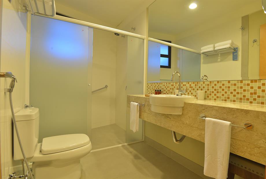 Bangalô - Banheiro.JPG