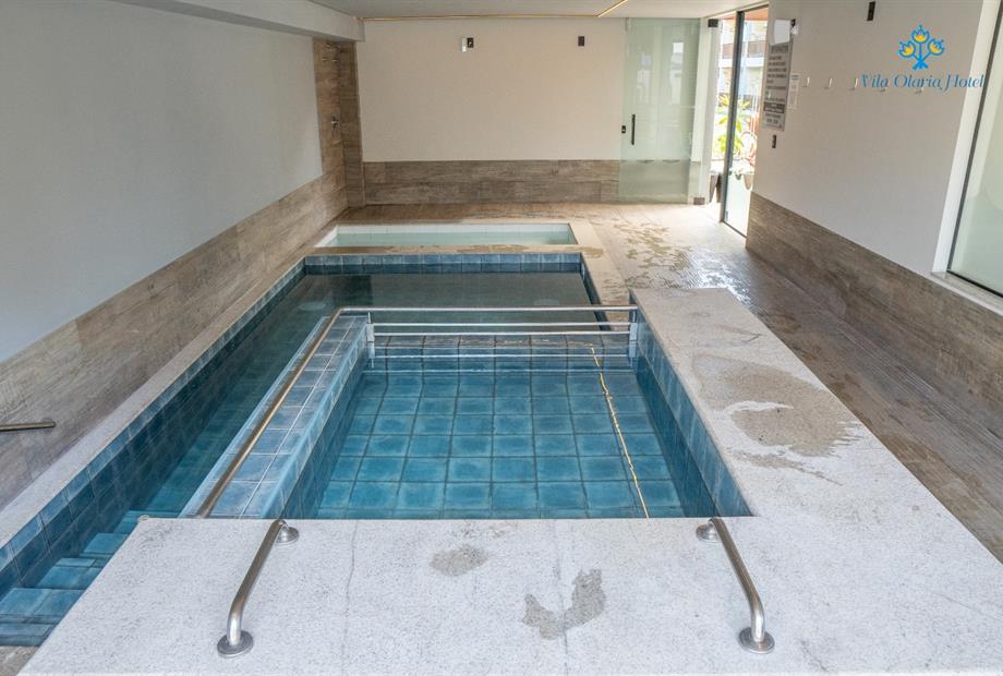 6 piscina aquecida.jpeg