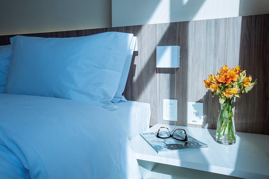 SUAPE-COSTA-DOURADA_QUARTO_PNE_CASAL_3.jpg