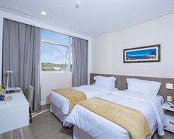 Luxo Superior Twin - 2 Camas Solteiro e 1 Sofá Cama