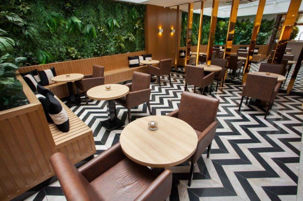 Lobbybar3.jpg