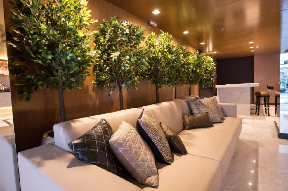 Lobbysofa.jpg