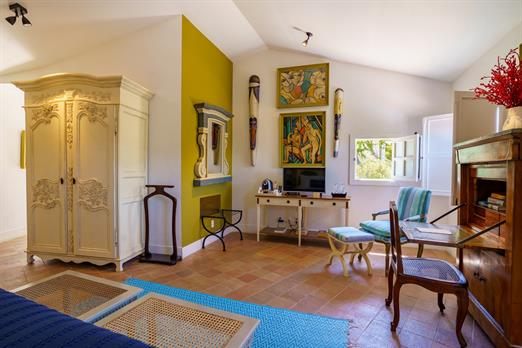 19 - premium_easy-resize.com.jpg