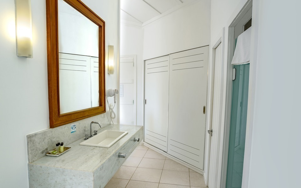 APA---Suite-Standard-Bano-01.jpg