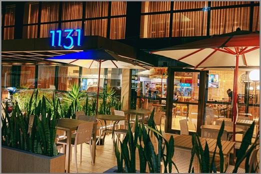 on the rocks bar.jpg