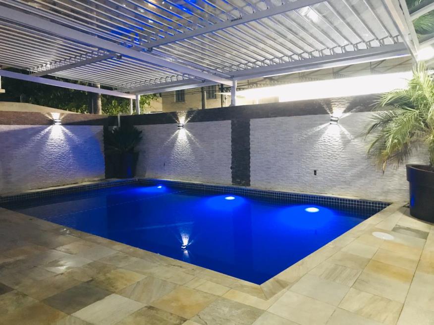 PISCINA NOITE.jpg