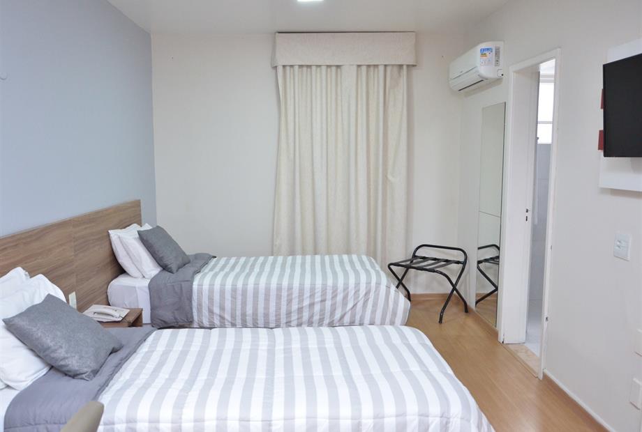 SUPERIOR TWIN 01.jpg