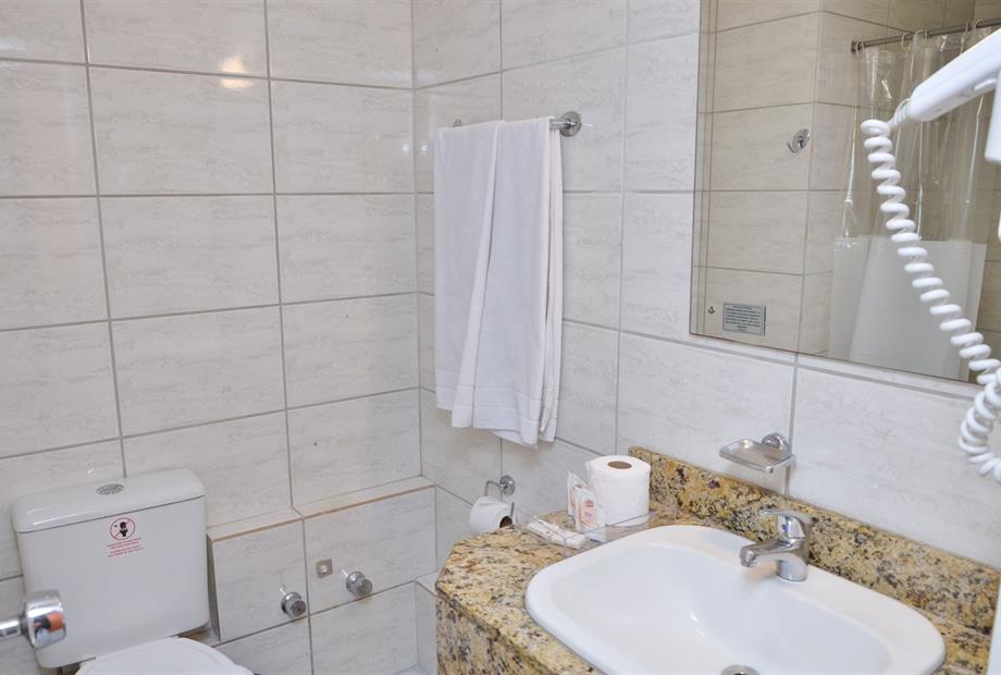 BANHEIRO STANDARD (1).jpg