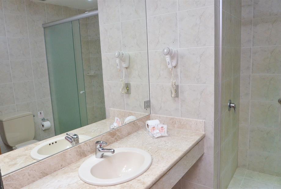 BANHEIRO STANDARD (bx resol).jpg