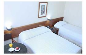 Casal + 1 Cama do Crillon Palace Hotel