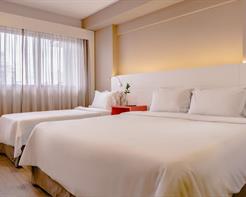 Luxo Triplo - 1 Cama Queen e 1 Cama Solteiro