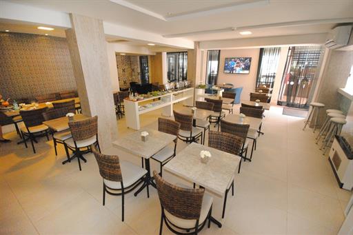 rieger_coffeeshop_8064 10x15.jpg