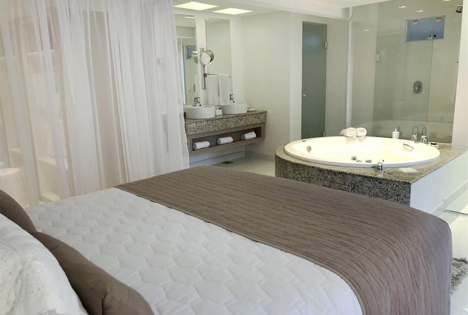 suite americana 33252w.jpg