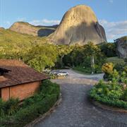 Superior - Sacada com vista da Pedra Azul