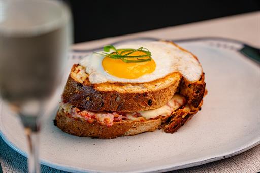 6.13. café da manhã do restaurante mirage.jpg