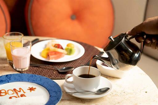 6.30. café da manhã hotel atlante plaza.jpg