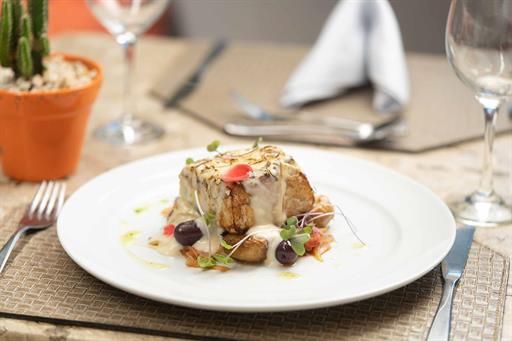 6.33. pratos quentes principais no brasserie.jpg