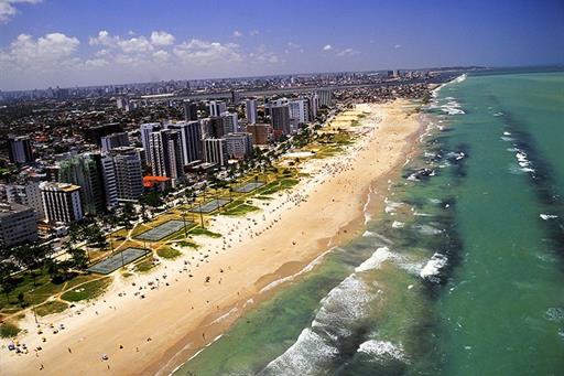7.5. praia de boa viagem destino recife.jpg