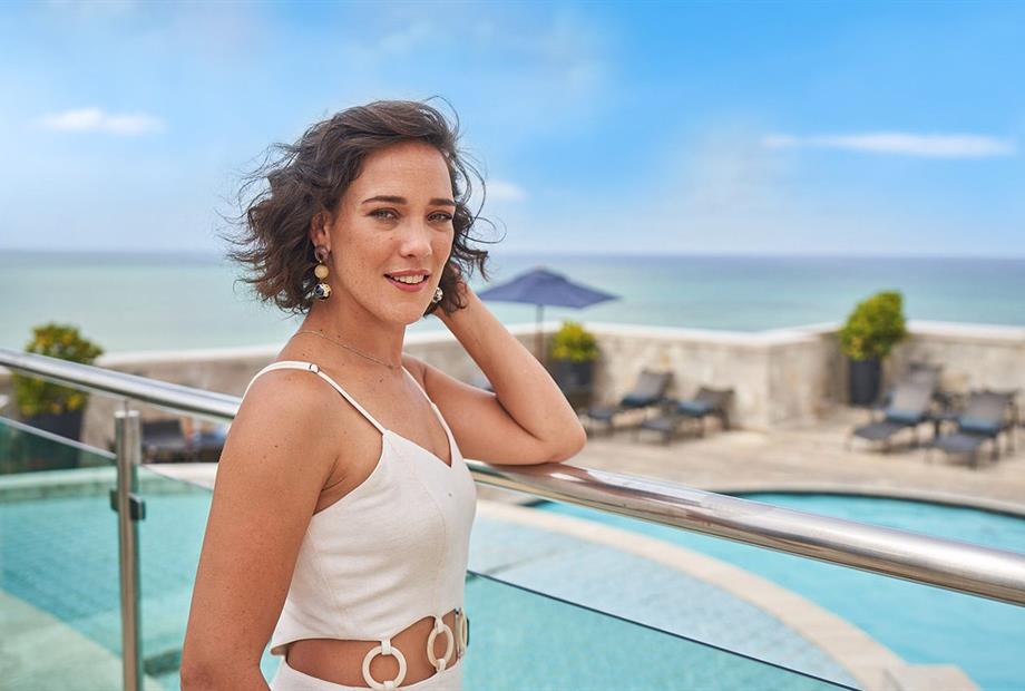 1.10. vista de cima da piscina.jpg