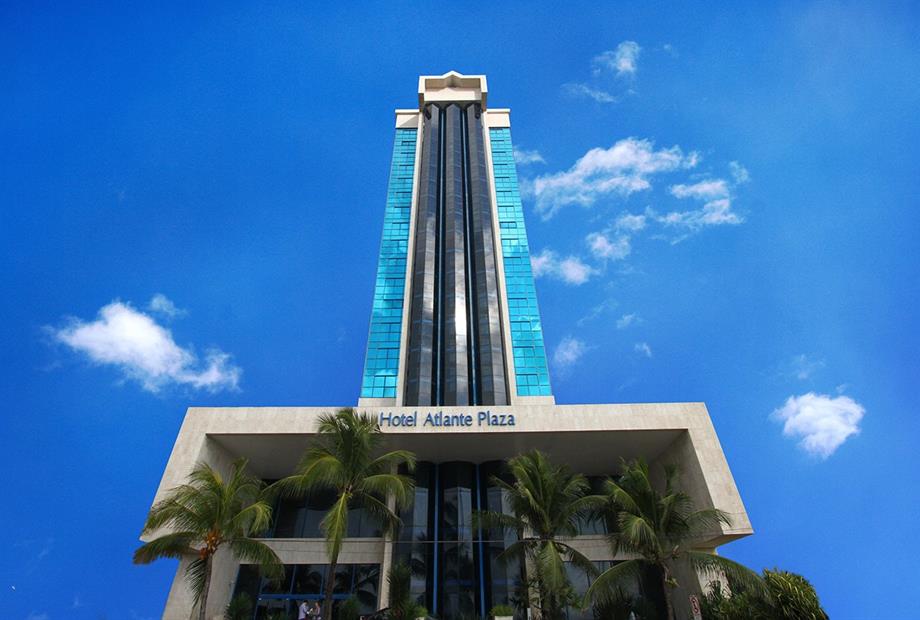 2.3. isolada atlante plaza.jpg