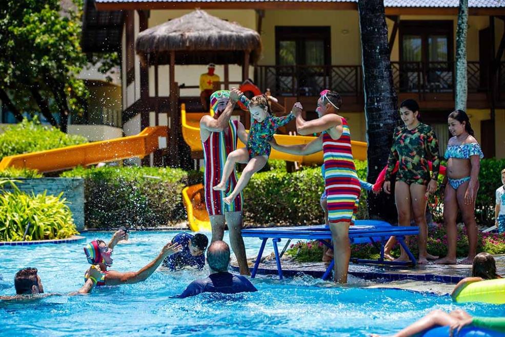 3.18. aqualoucos na piscina.jpg