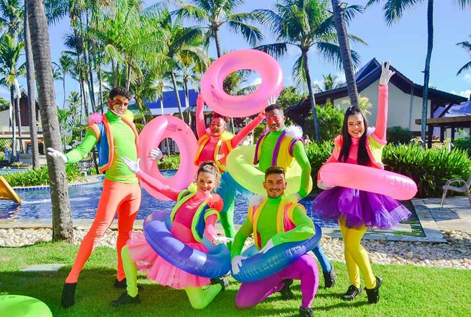 3.13. shows na piscina.jpg