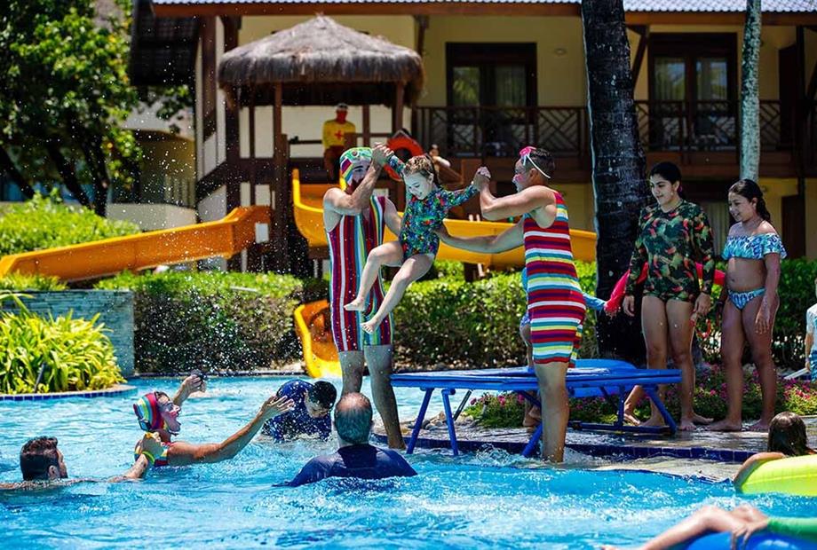 3.18. aqualoucos na piscina.jpg