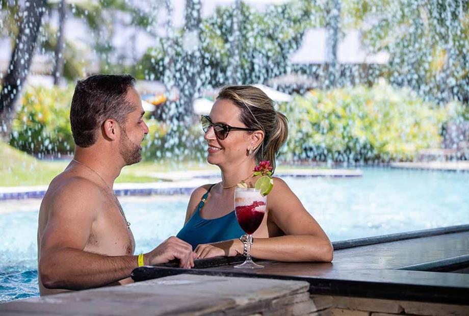 6.34. bar cortina dágua summer.jpg