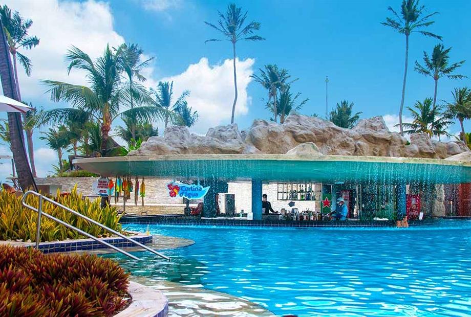 6.33. bar molhado na piscina.jpg