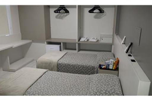 Duplo com 2 camas de solteiro