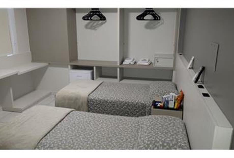 Duplo com 2 camas de solteiro