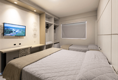 Triplo Standard - 1 Cama Casal e 1 Solteiro