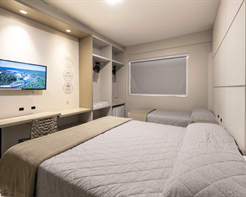 Triplo Standard - 1 Cama Casal e 1 Solteiro