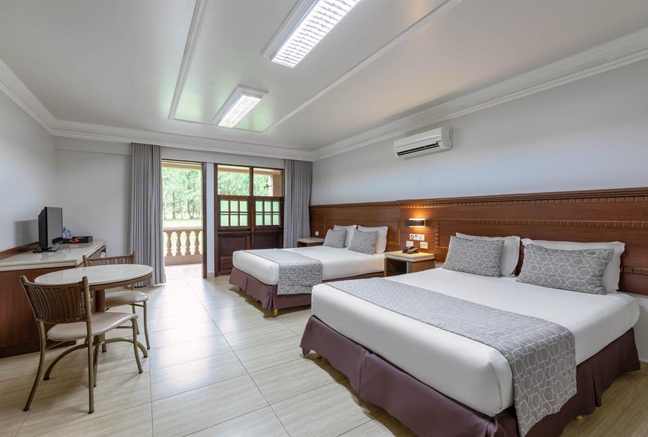 master hotel fora.jpg