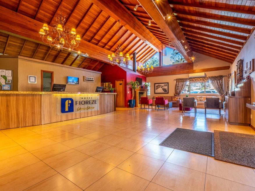 hotel-2 (2)_easy-resize.com.jpg