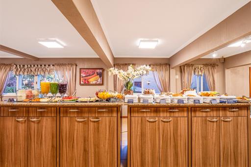 hotel-9 (2)_easy-resize.com.jpg