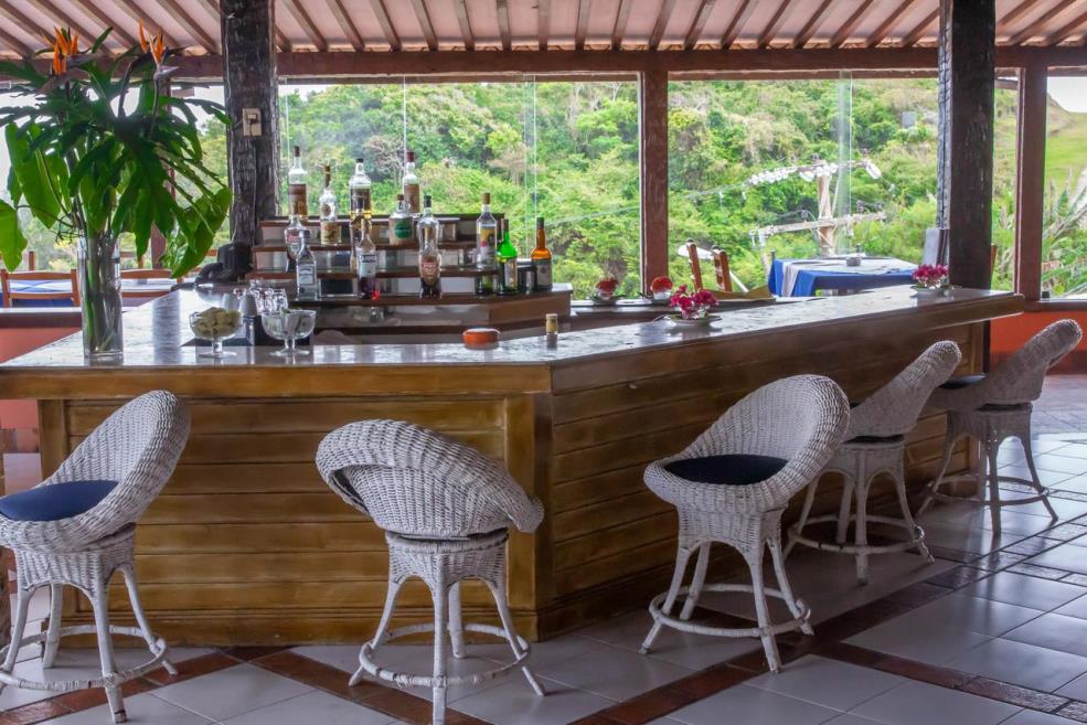 Bar 5.jpg